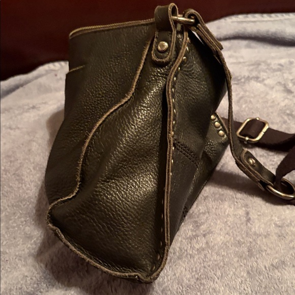 Beautiful Pebbled Leather “The Sak” purse with antique gold studs and hardware. - Picture 4 of 4